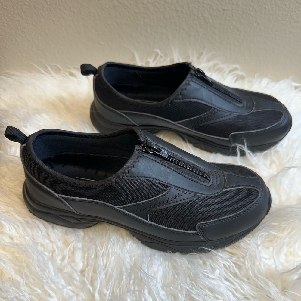 Danskin Size 6.5